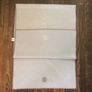 Manduka Grey Teal YogiToes 70" NonSlip Mat Towel